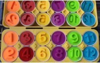 Układanka edukacyjna sorter dopasuj kształty cyferki jajka 12 sztuk Układanka edukacyjna sorter dopasuj kształty cyferki jajka 12 sztuk
