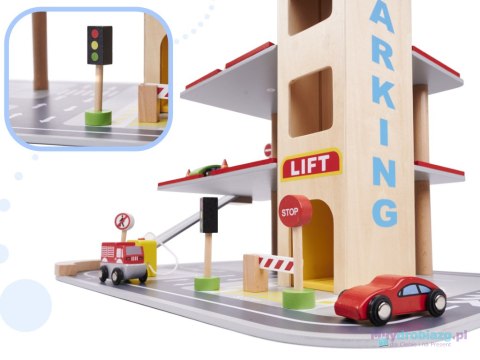 Parking drewniany garaż LULILO BENINO piętrowy Parking drewniany garaż LULILO BENINO piętrowy